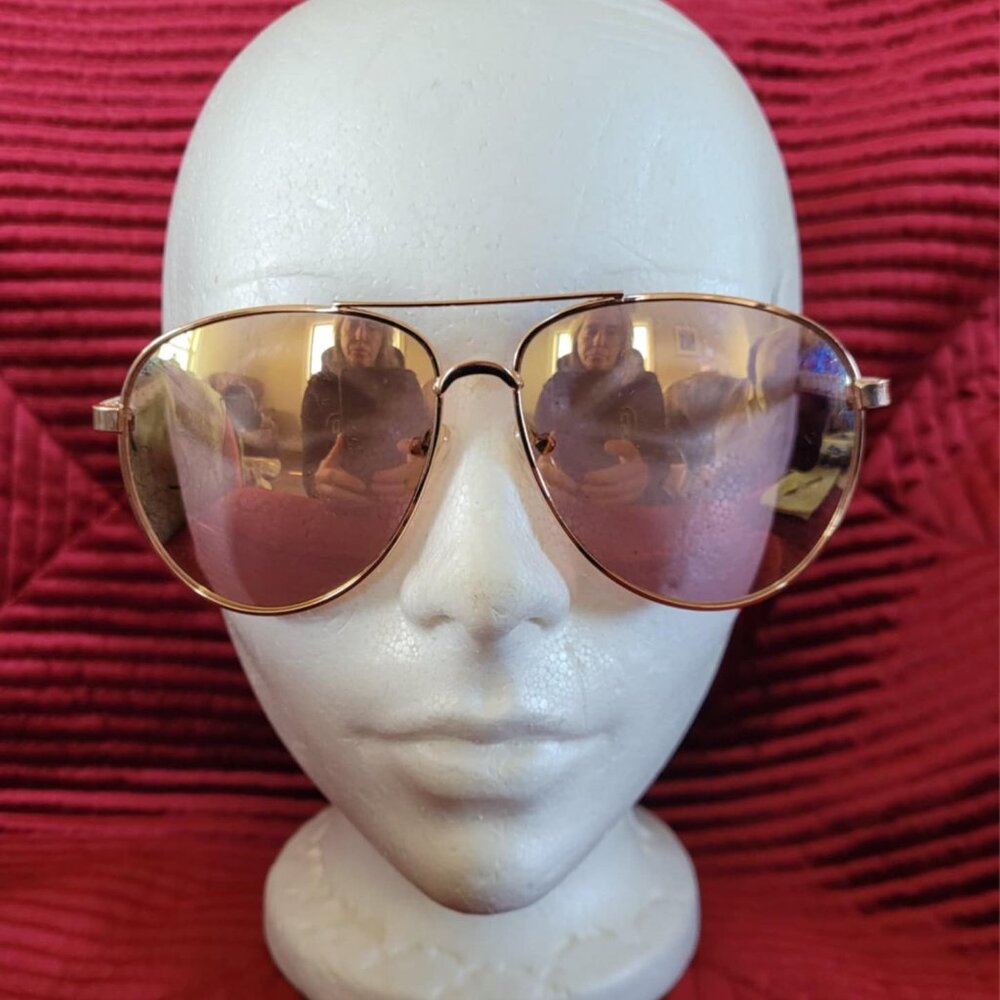 Aviator Style Sunglasses